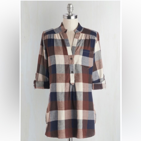 A Fall Essential. Brown Plaid Tunic – Size M - Picture 2 of 5